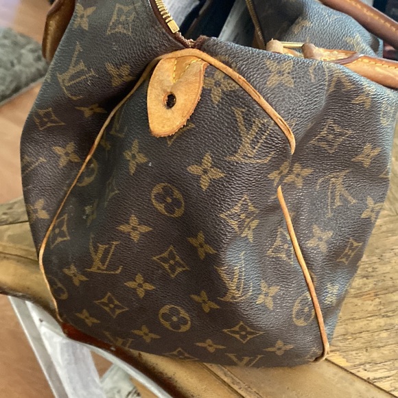 Authentic Louis Vuitton speedy 30 - Picture 2 of 15